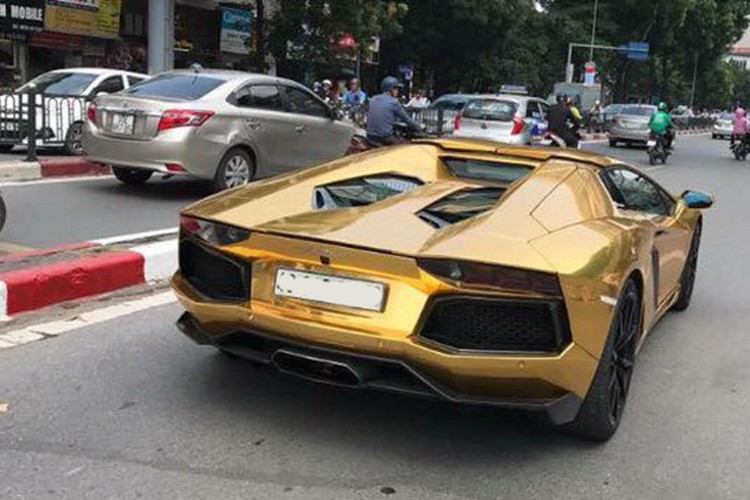 Lamborghini Aventador mui tran 26 ty &quot;ma vang&quot; tai Ha Noi-Hinh-2